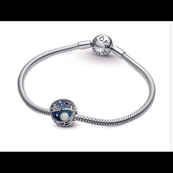 Authentic PANDORA Santa and the Reindeer Silver Bead Charm. NWT - Picture 2 of 9